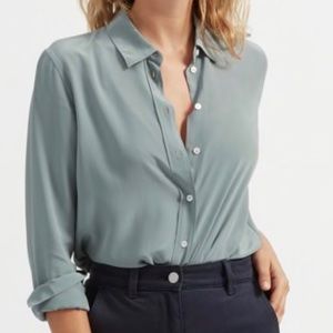 Everlane Relaxed Silk Shirt in Pale Sage size 2